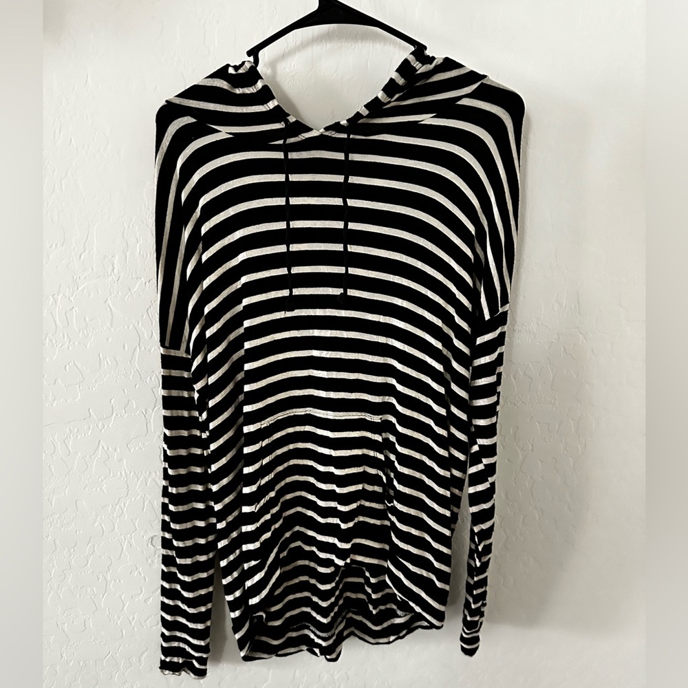 Black and white long sleeve shirt